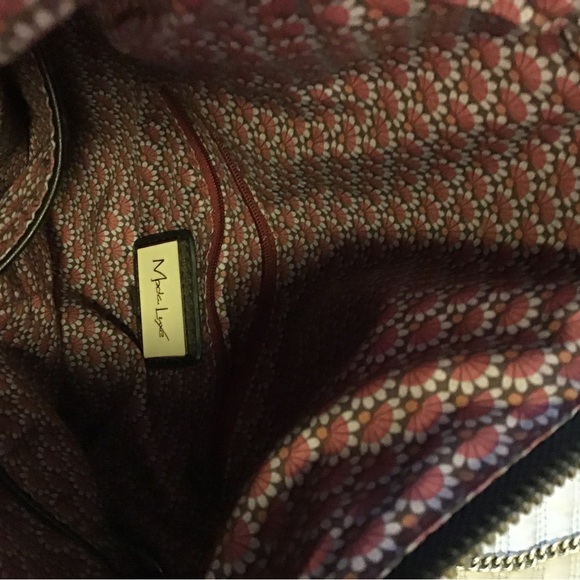 Black leather folded purse with brass colored chain. - Picture 6 of 8